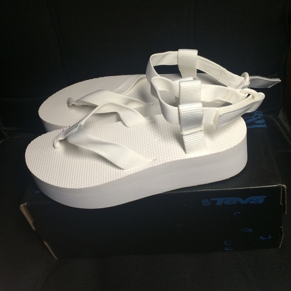 NEW in box Teva Flatform Sandals in White