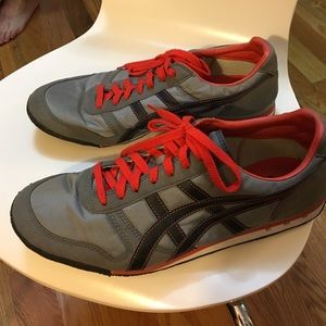 Men's Onitsuka Tiger Sneakers size 12