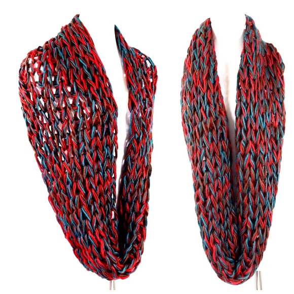 Chunky Infinity Scarf - Picture 4 of 4