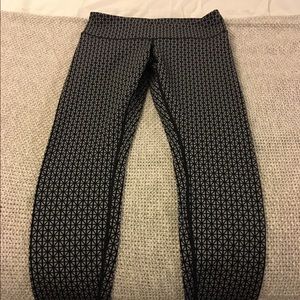 Lululemon Tri geo wunder under leggings sz 6