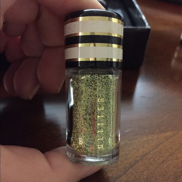 SOLD MAC Nocturnals Green & Teal Pigment - Picture 2 of 4