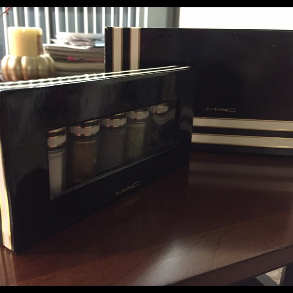 SOLD MAC Nocturnals Green & Teal Pigment - Picture 3 of 4