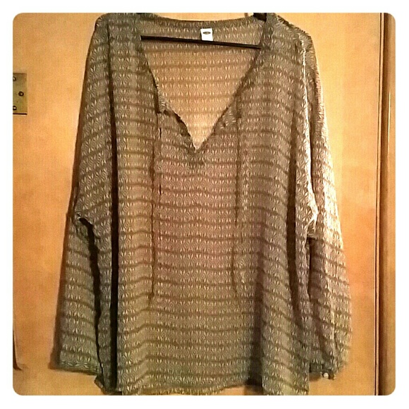 Old Navy Sheer Blouse - Picture 1 of 2