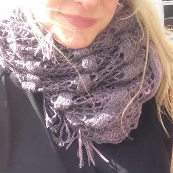 Soft 2-way fringed tube scarf, bicolor, textural