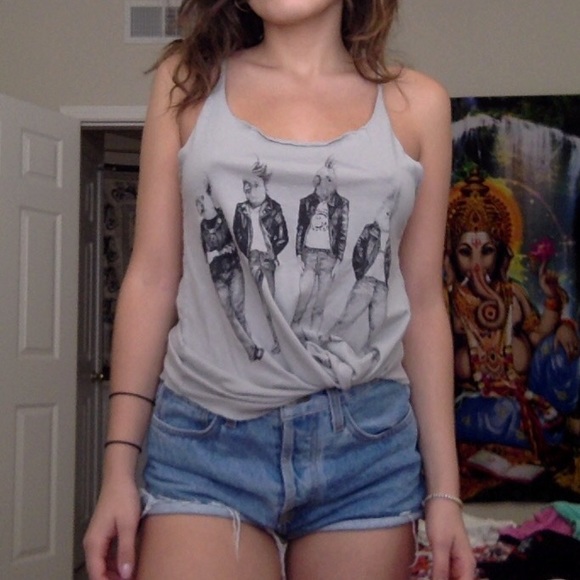 Tank - Picture 2 of 2