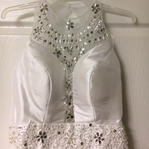 White homecoming/prom dress!! With jewels! - Picture 2 of 4