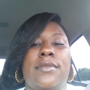 Meet your Posher, Tia