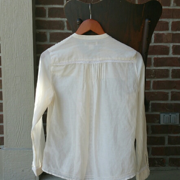 Coldwater Creek Embroidered Cream Shirt - Picture 3 of 4