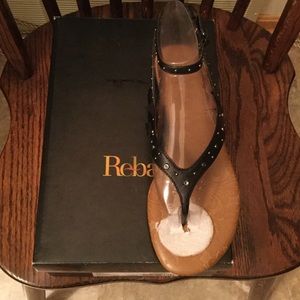 Leather flip flops