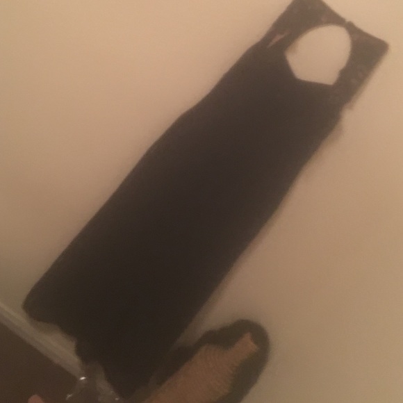 Dress - Picture 2 of 3