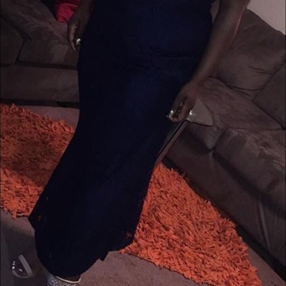 Dress - Picture 3 of 3