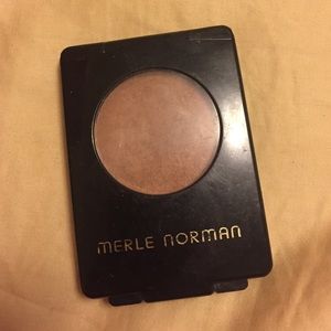 Merle Norman eye shadow