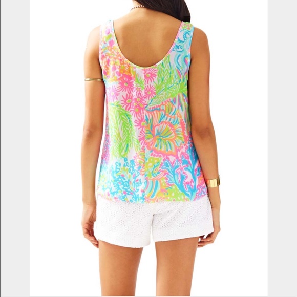 Lilly Pulitzer cosmos top - Picture 2 of 3