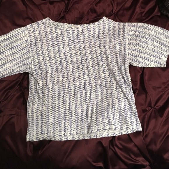 Gap blue printed crop top S