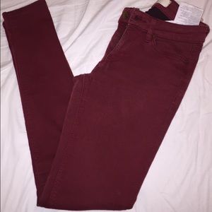 Burgandy pants❤️