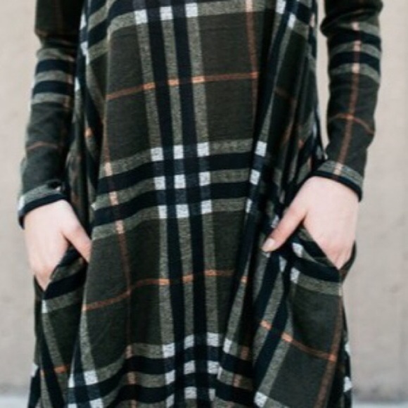 Only 2 XL's left 🆕Plaid Shift Dress - Picture 3 of 3