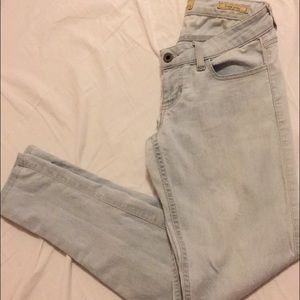 Light blue jeans ❤️