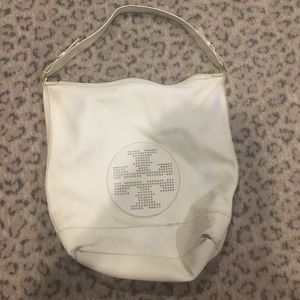 White Tory Burch purse. Woren see pics