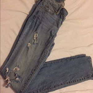 Destroyed jeans😘