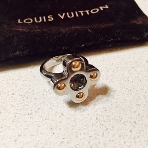 Louis Vuitton - Logo Ring