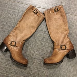 🎉Distressed Frye Vera Slouch Boots🎉