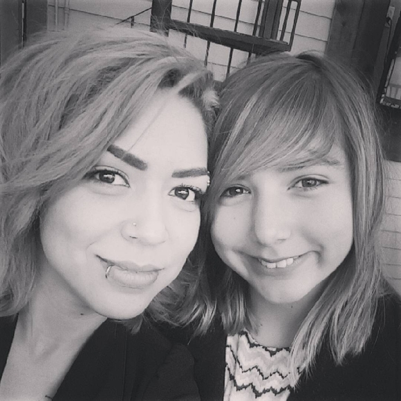 Meet your Posher, Eva - Picture 1 of 1