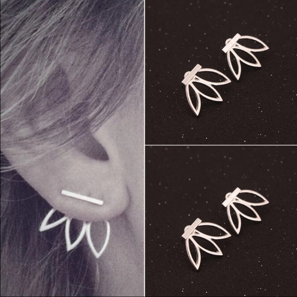 Urban Outfitters Jewelry - NEW🔥 Double Sided Lotus Earring Studs