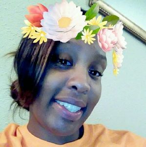 Meet your Posher, Adrianna