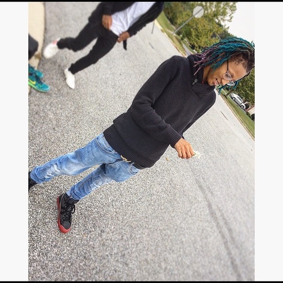 Sweater - Picture 2 of 2