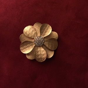 Flower brooch / pendant