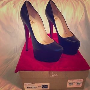 Christian Louboutin Daffodile