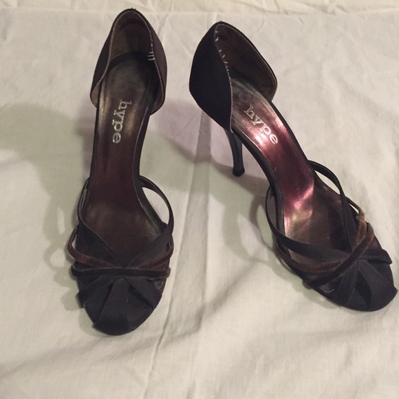 Hype Brown Heels - Picture 1 of 3