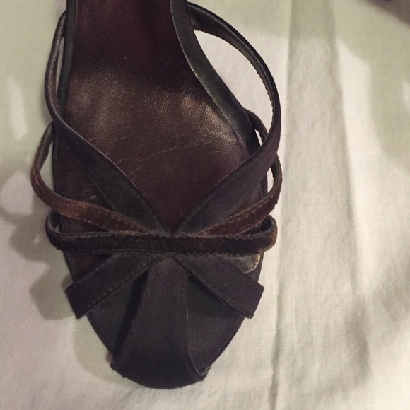 Hype Brown Heels - Picture 2 of 3