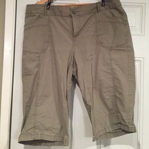 super comfy capri pants