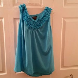 Beautiful teal blouse! Make me an offer!! 🙌