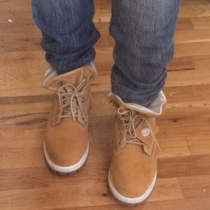 Tan timberland boots with white interior