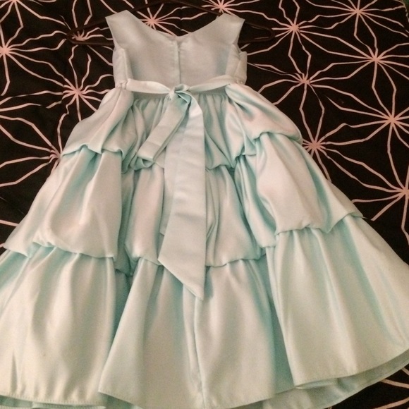Formal girls dress - Picture 3 of 4