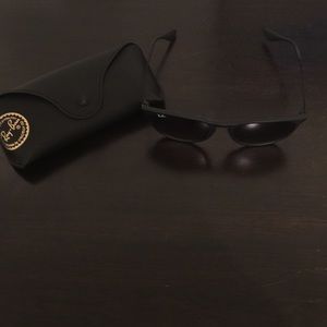 Black Erica Raybans!!