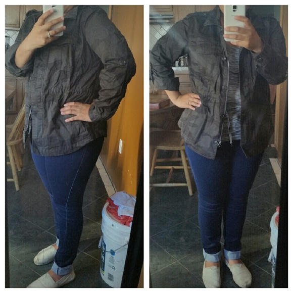 💜New Light Weight CAMOUFLAGED Utility jacket! - Picture 2 of 4