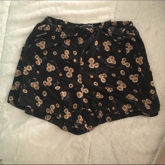 Brandy Melville shorts