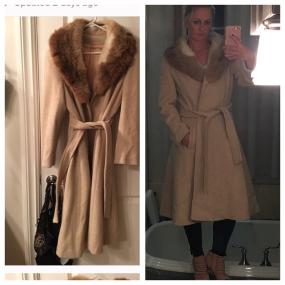 Beautiful vintage long dress coat-fur collar