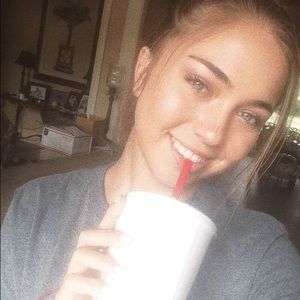 Meet your Posher, Sabrina