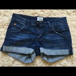 Hudson cuffed dark denim shorts   size 25