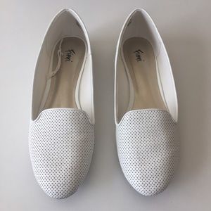 Fioni White Flats - Work or Casual
