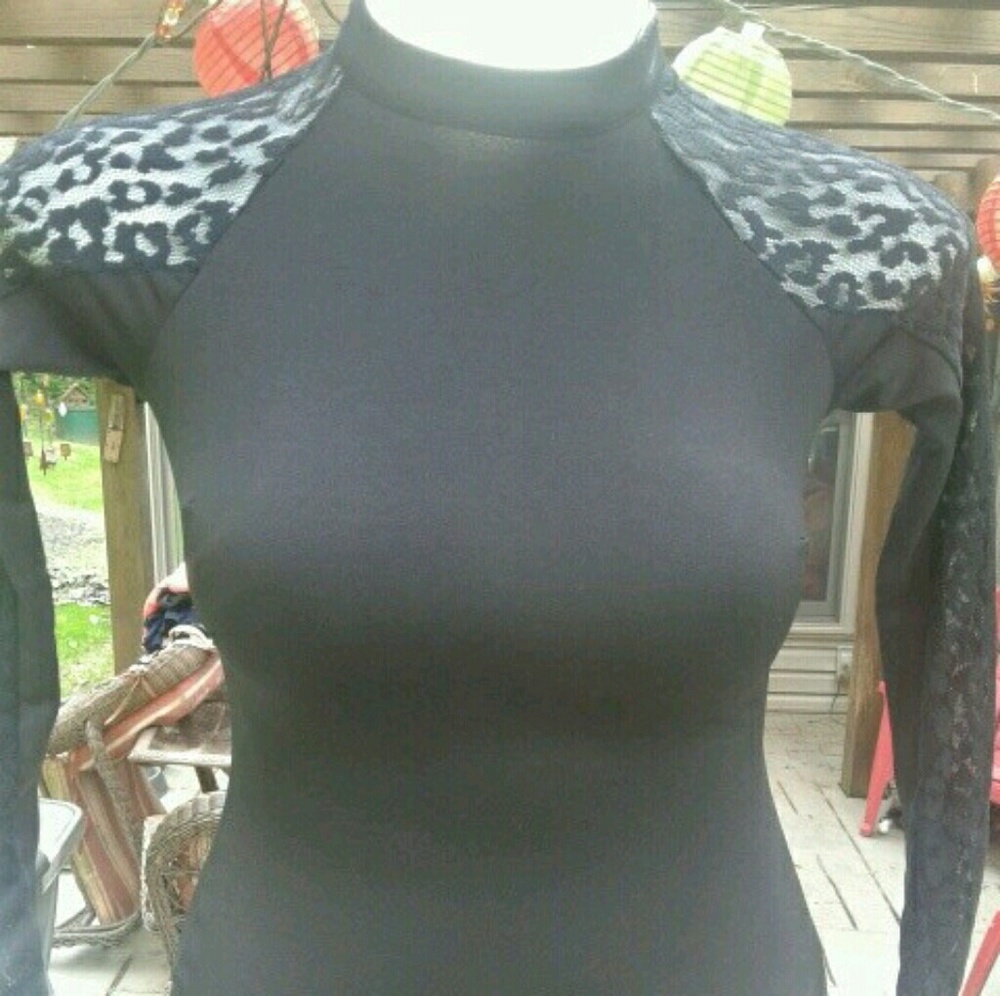 BLACK & LACE, Hot! - Picture 4 of 4