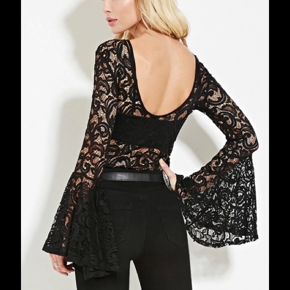 LAST ONE!! Size Small Bell Sleeve Bodysuit - Picture 2 of 4