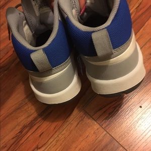 Kids Nike shoes size 4y.