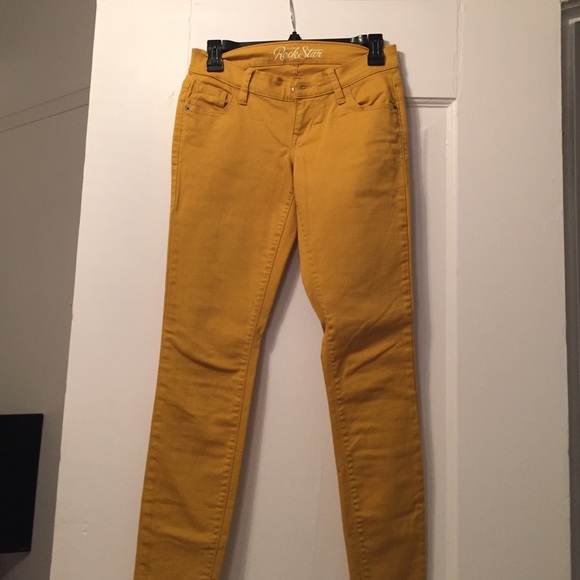 Mustard skinny jeans