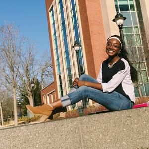 Meet your Posher, Ama