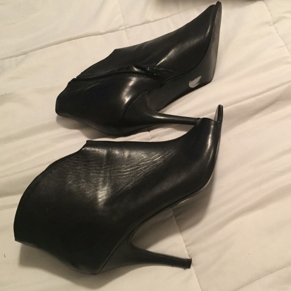 Nine West open toe heel